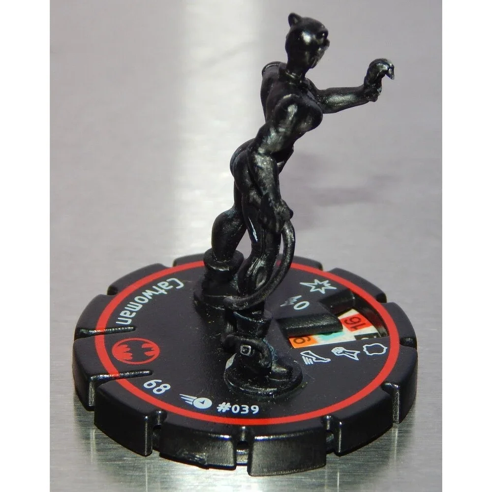 DC WizKids HeroClix CATWOMAN # 039 RED BASE Veteran Rank 2002 DC COMICS UNIVERSE